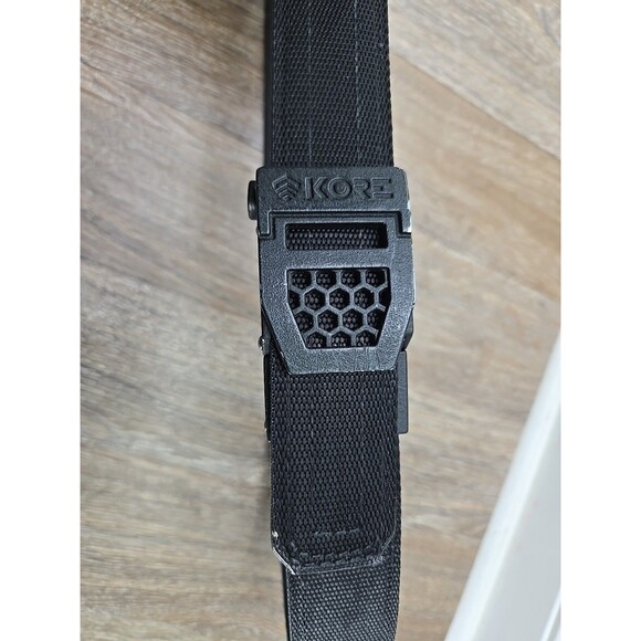 Kore Essentials Structured Canvas 28-32 Waist Track Belt Adjustable Ratchet - Picture 3 of 14